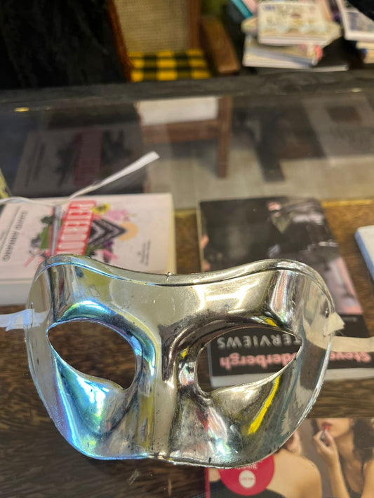 Silver Mask Plain